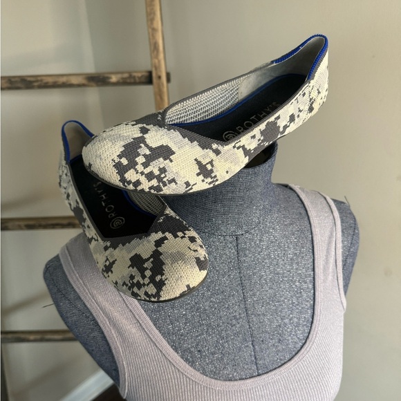 Rothy’s The Flat Original Gray Geometric Camo Flat Slip On Size 9 - Picture 7 of 11